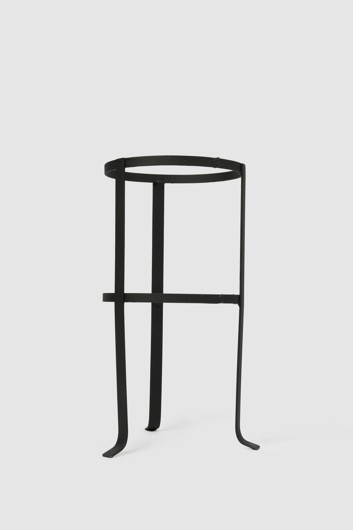 Base metálica para Extintor – Color negro